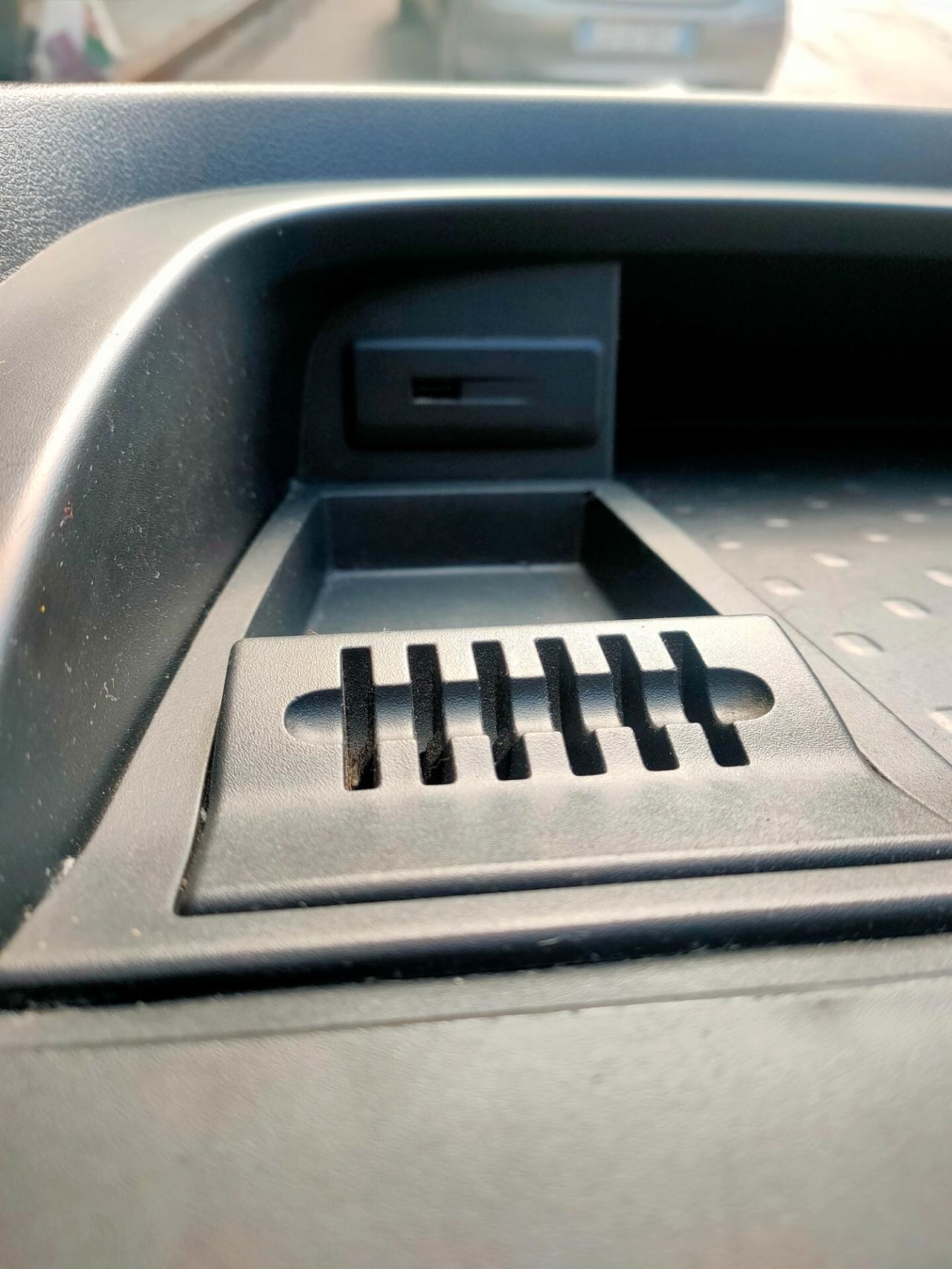 Renault Trafic 3 posti anteriori