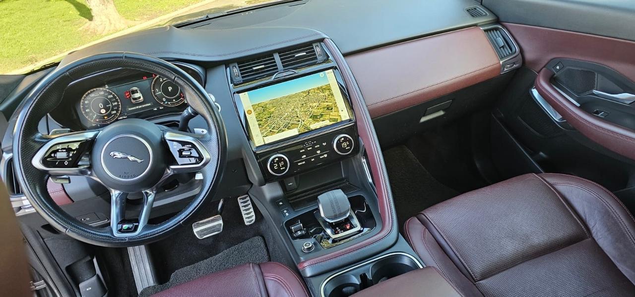Jaguar E-Pace 2.0D I4 163 CV R-Dynamic SE