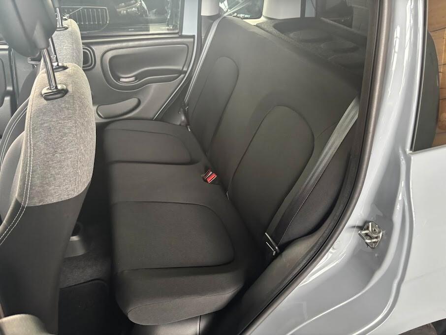 Fiat Panda 1.0 Hybrid 38.000km NEOPATENTATI + APPLE CARPLAY