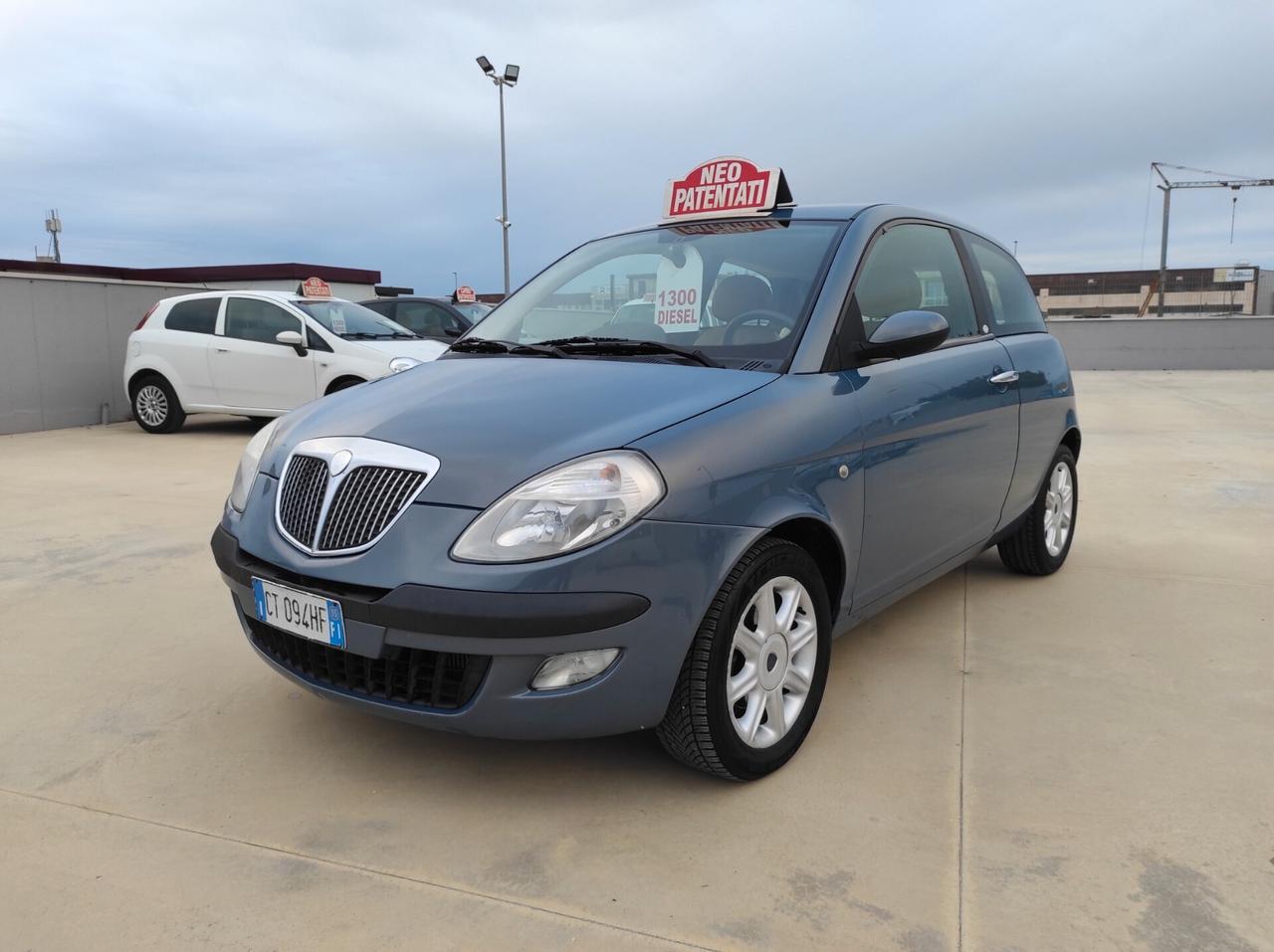 Lancia Ypsilon 1.3 Mjet - 69cv NEOPATENTATI