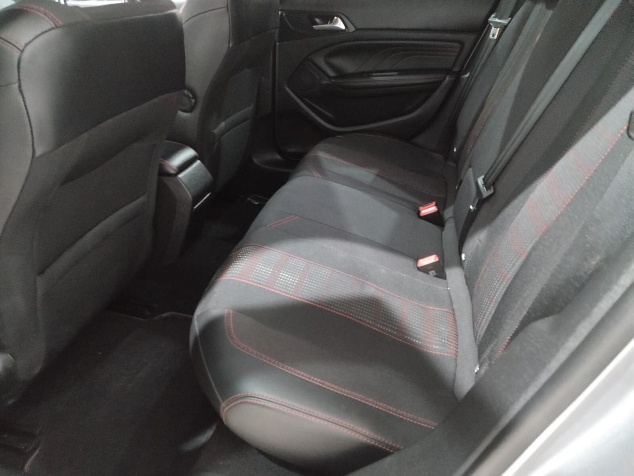 Peugeot 308 BlueHDi 130 S&S SW Allure