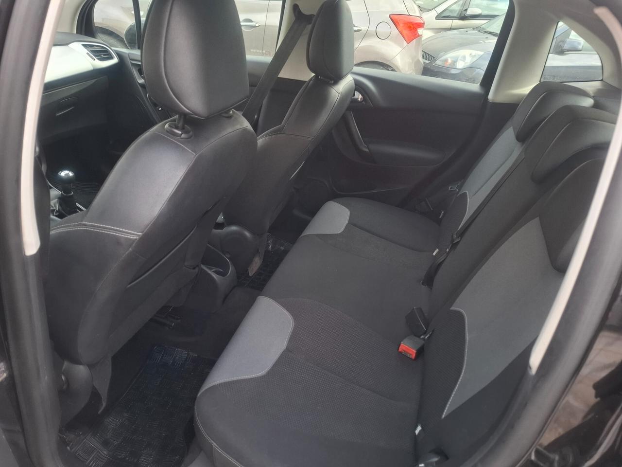 Citroen C3 1.2. Cilindri 4