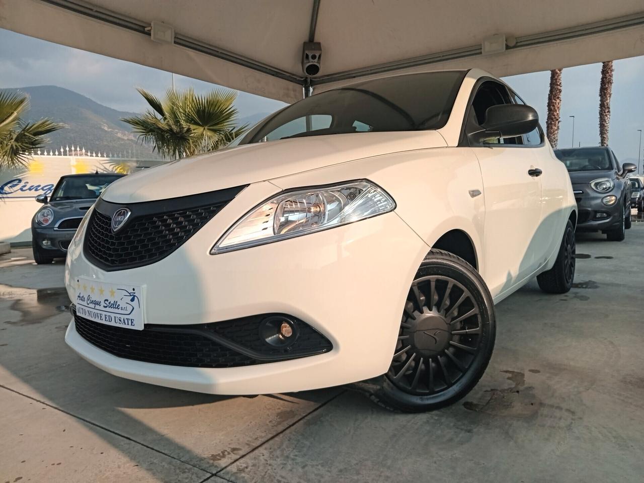 Ypsilon 1.2 C.V 69 PER NEO PATENTATI COME NUOVA