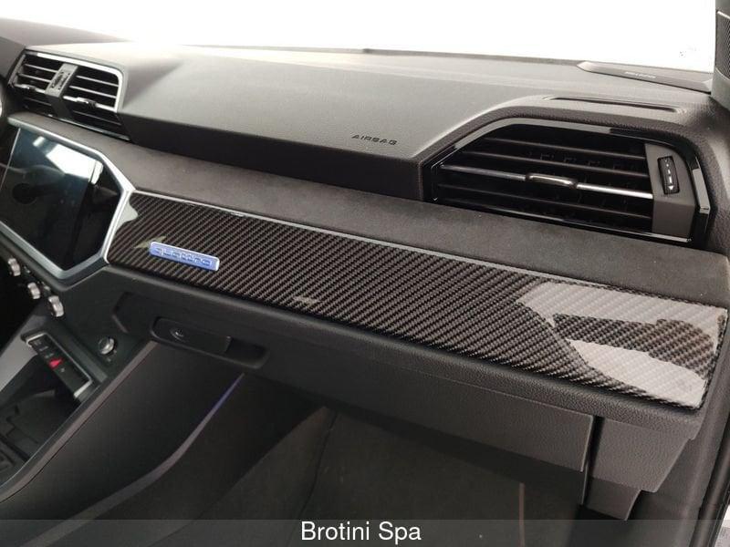 Audi Q3 RS Q3 quattro S tronic