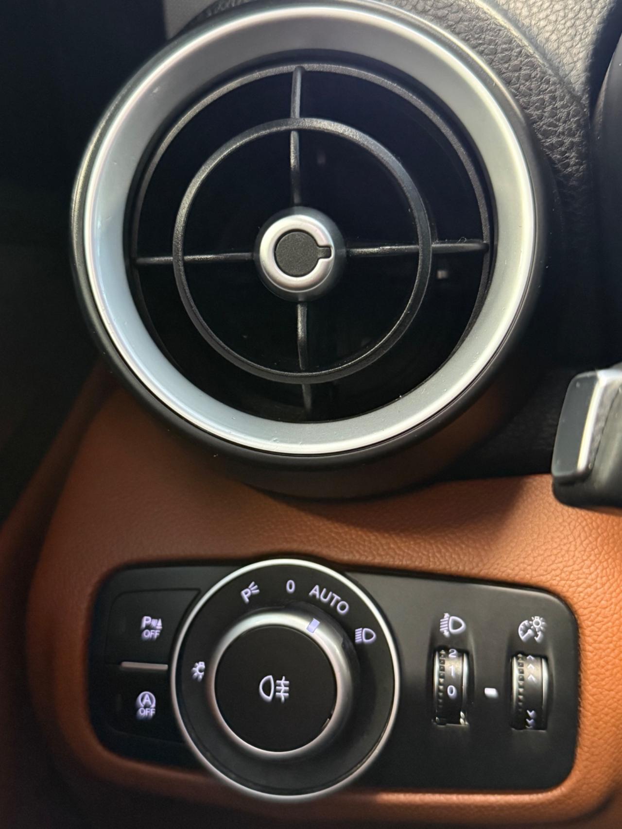 Alfa Romeo Giulia 2.2 Turbodiesel 210 CV AT8 AWD Q4 Veloce