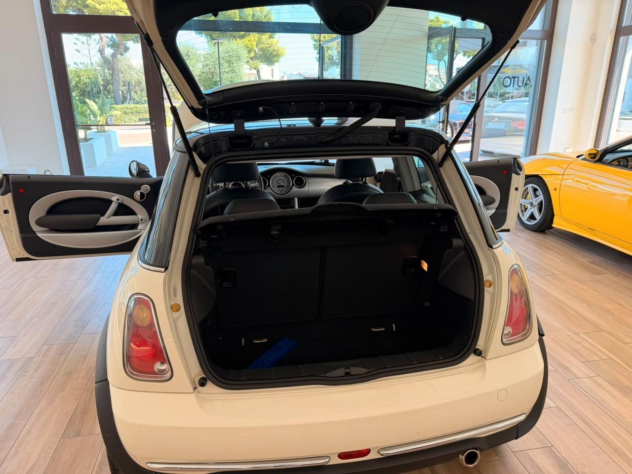 Mini 1.6 16V Cooper