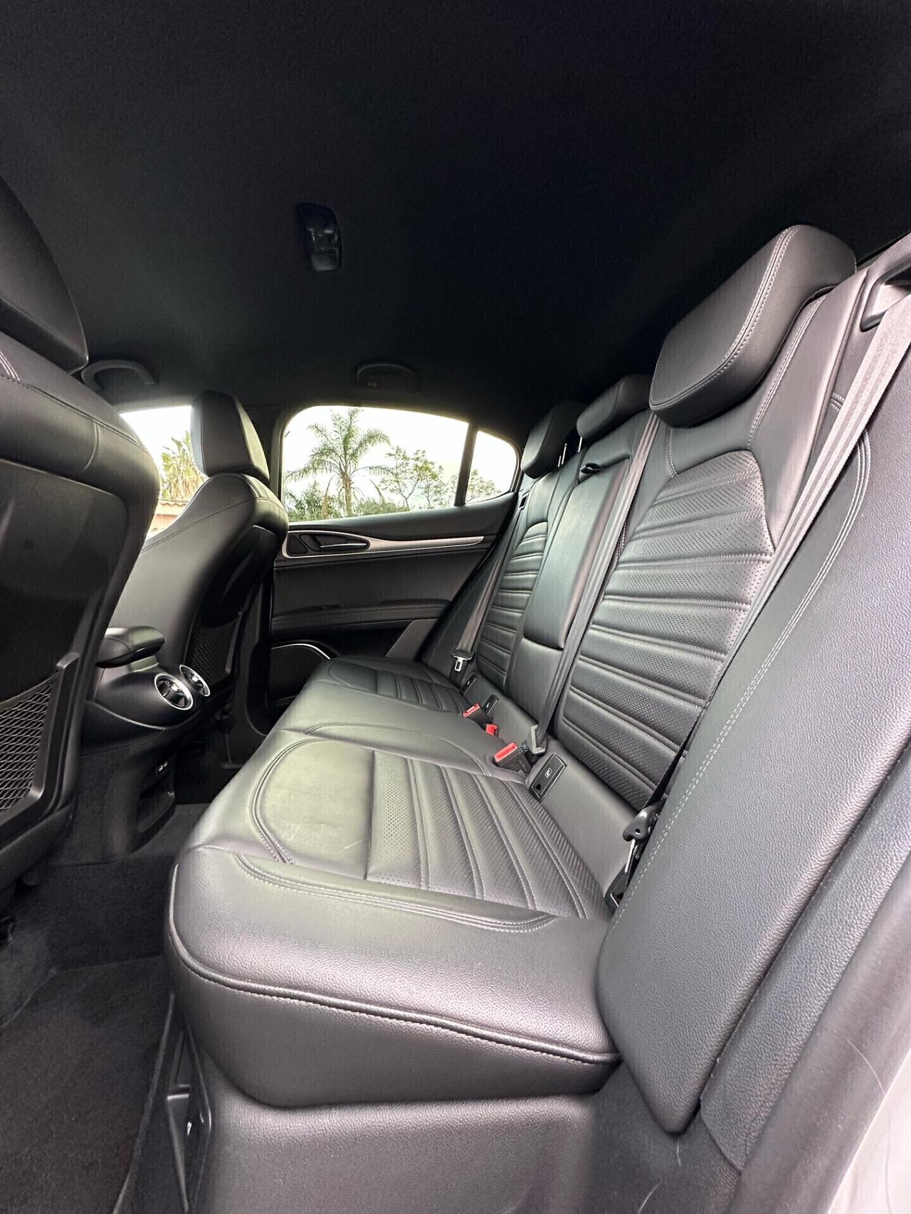 Alfa Romeo Stelvio 2.2 210 CV AT8 Q4 Veloce