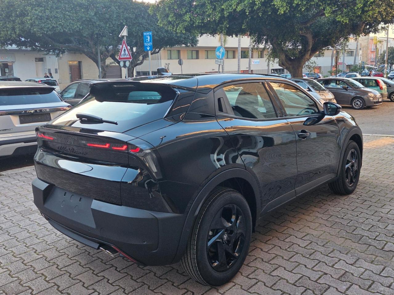 Alfa Romeo Junior 1.2 145cv Hybrid eDCT6 TECHNO PACK KM0