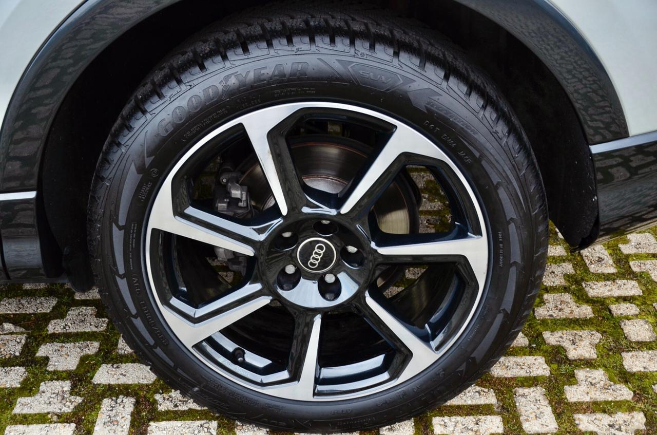 AUDI Q3 SPB 2.0 TDI S-LINE EDITION QUATTRO 150cv S-TRONIC, UNICOPROPRIETARIO, GARANZIA AUDI 1/2028, SERVICE AUDI, UFF ITALIANA, ARGENTO RUGIADA, EURO 6D, FARI FULL LED, 19", PERMUTE