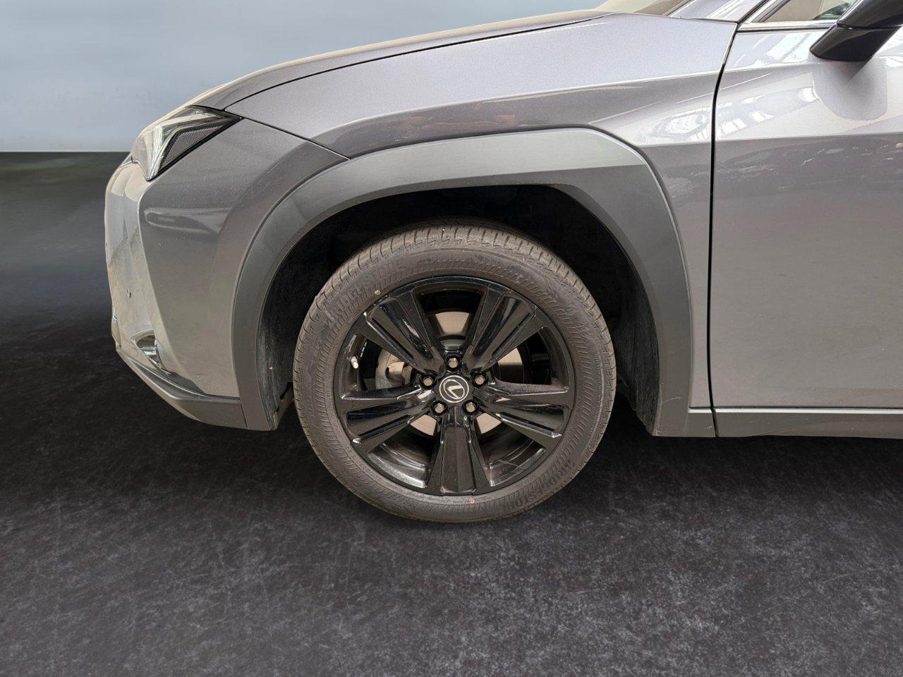 Lexus UX 250h 2.0 Midnight 2wd cvt