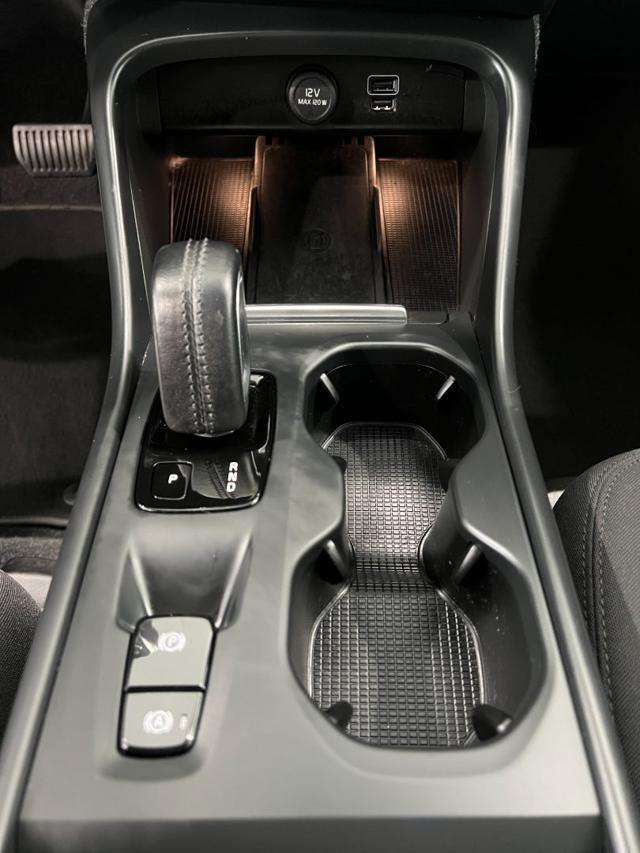VOLVO XC40 T5 Recharge Plug-in Hybrid Inscription