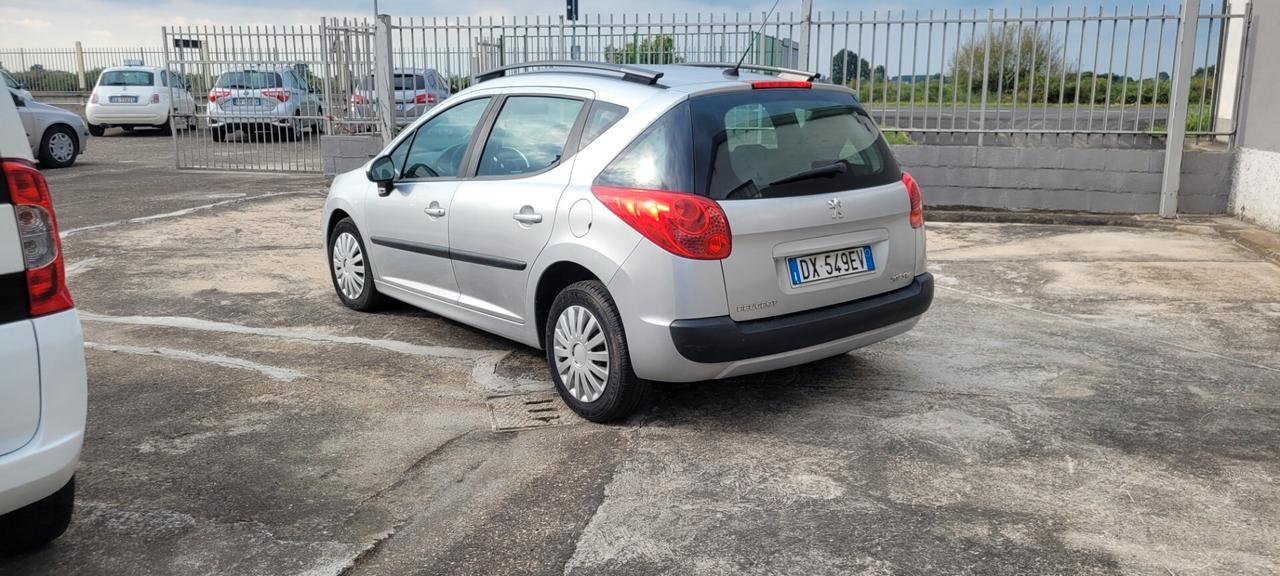 Peugeot 207 neopatentata 1.4 8V 75CV 5p. Energie Sport ECO GPL