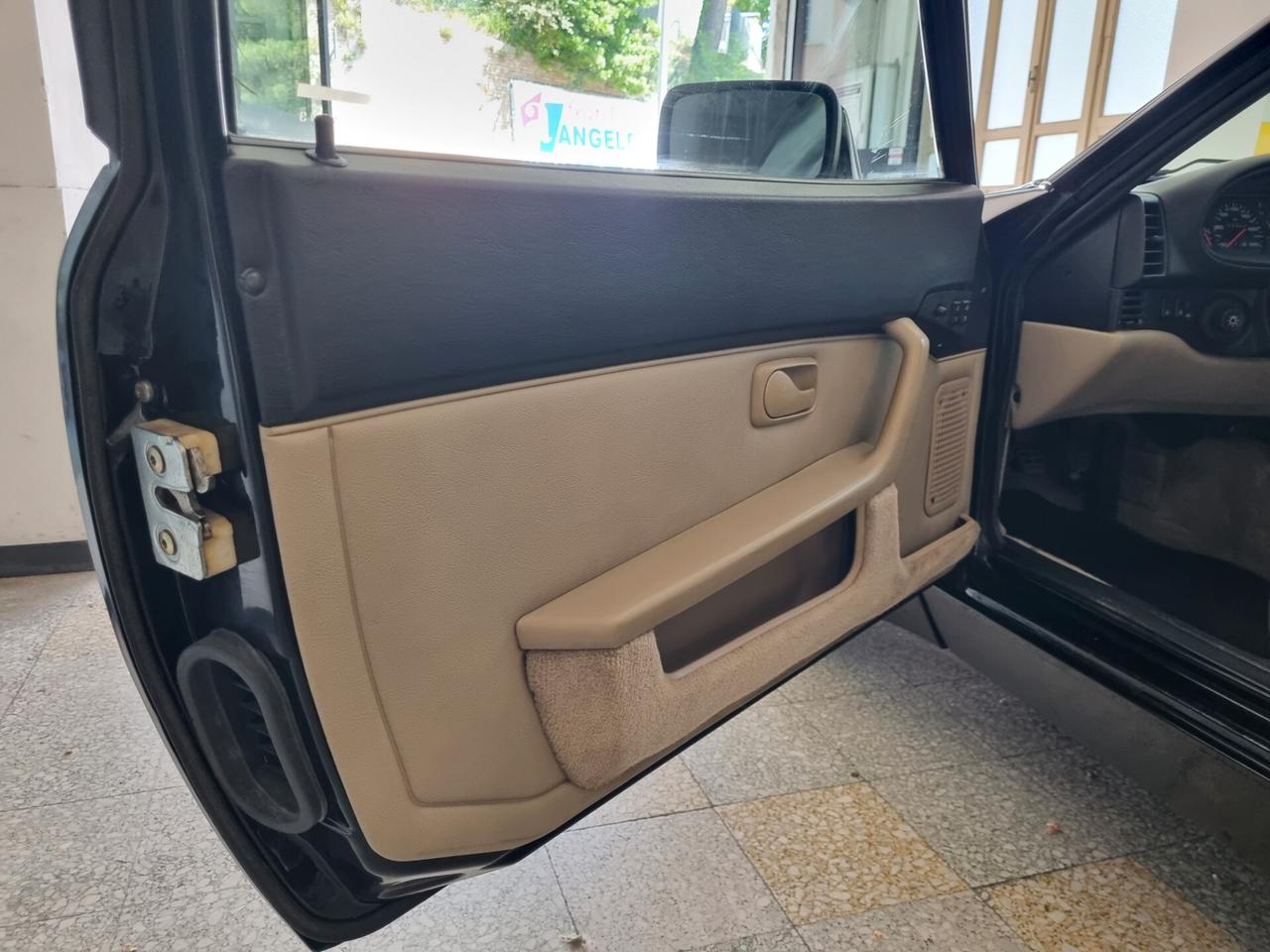 Porsche 944 allestimento S2, clima, sedili elettrici
