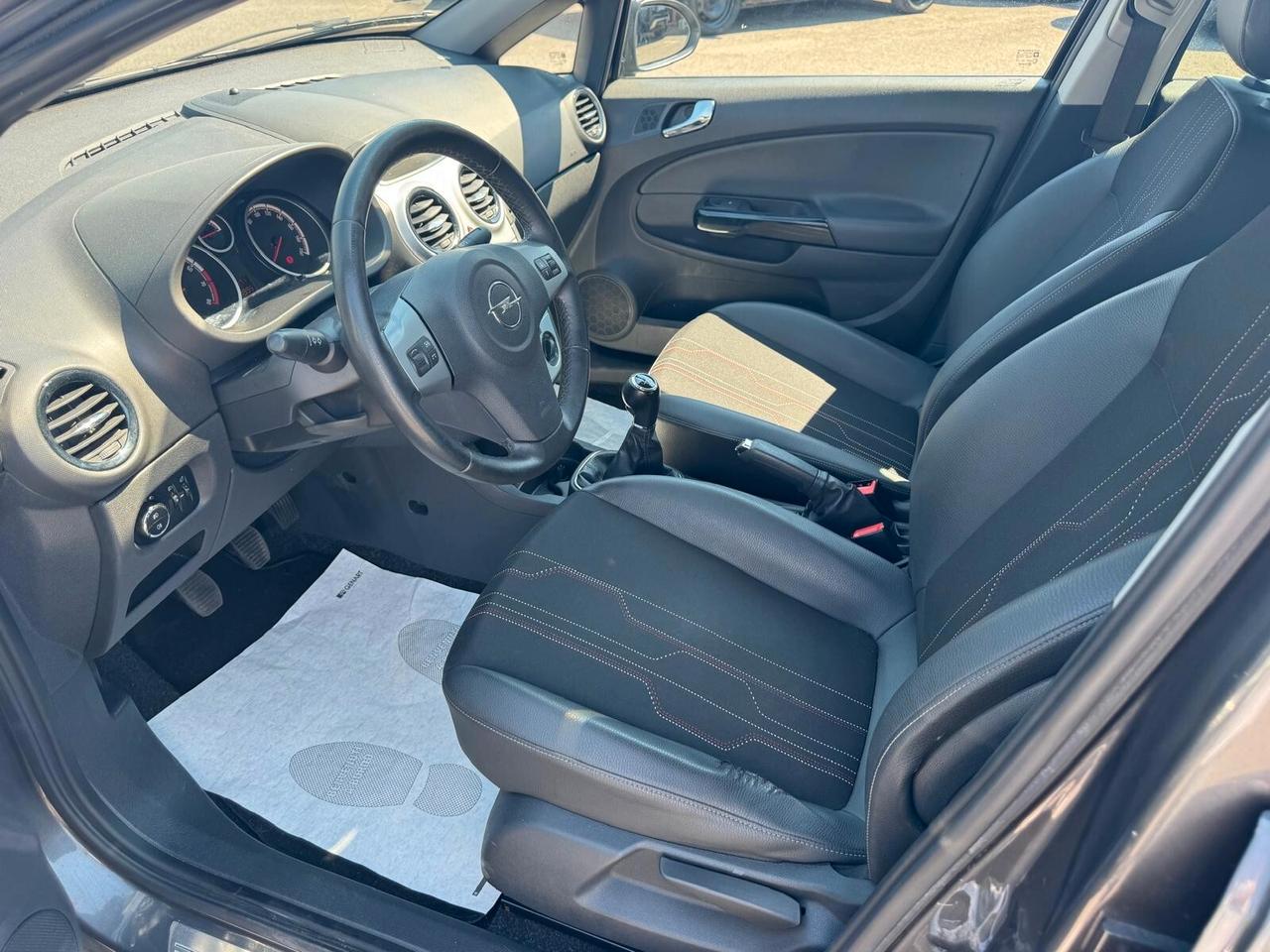 Opel Corsa 1.2 BENZ 85CV 5P KM 67000 - 2013