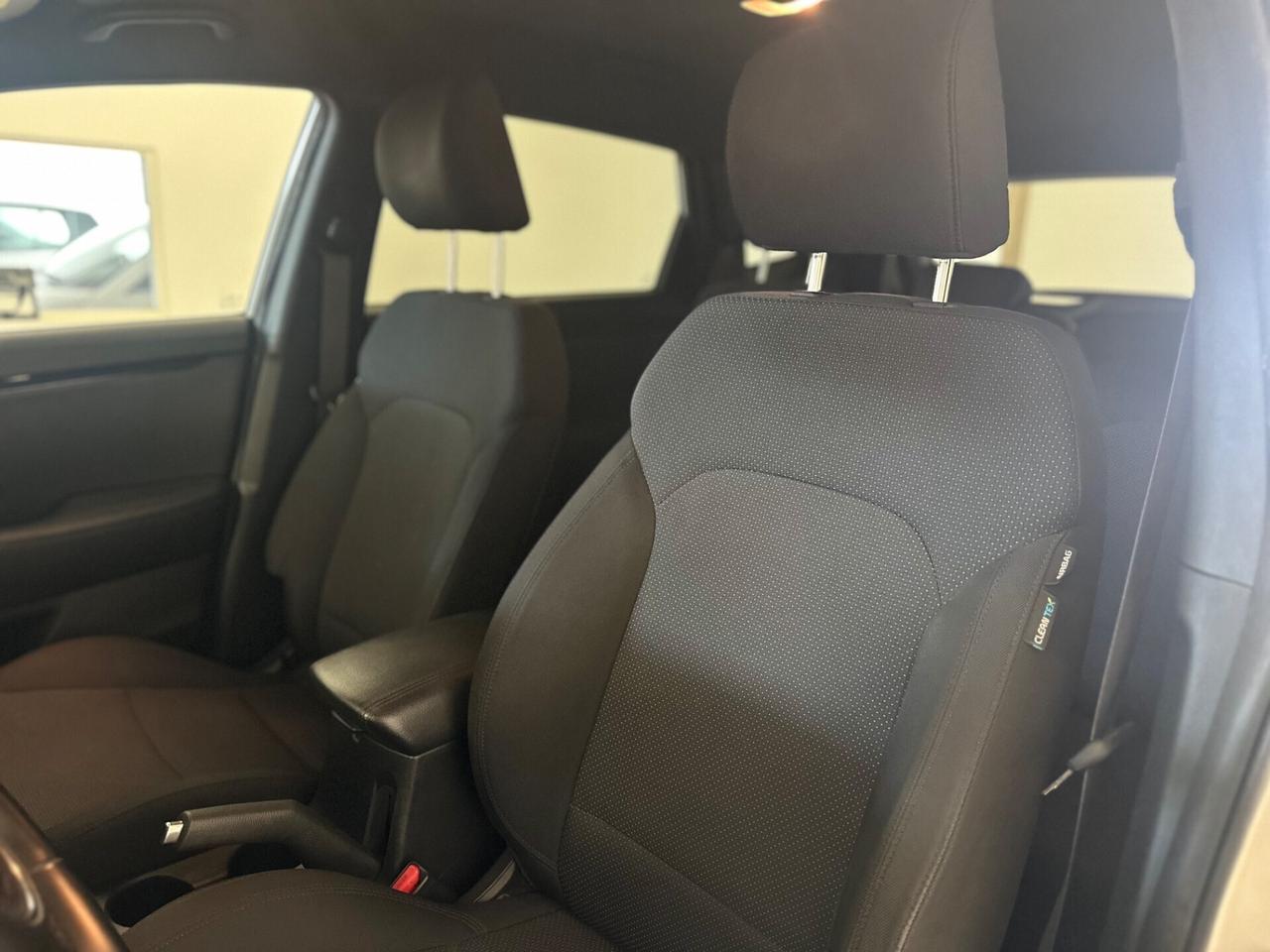 Kia Carens 1.7 CRDi 115 CV Class 7 POSTI GANCIO TRAINO