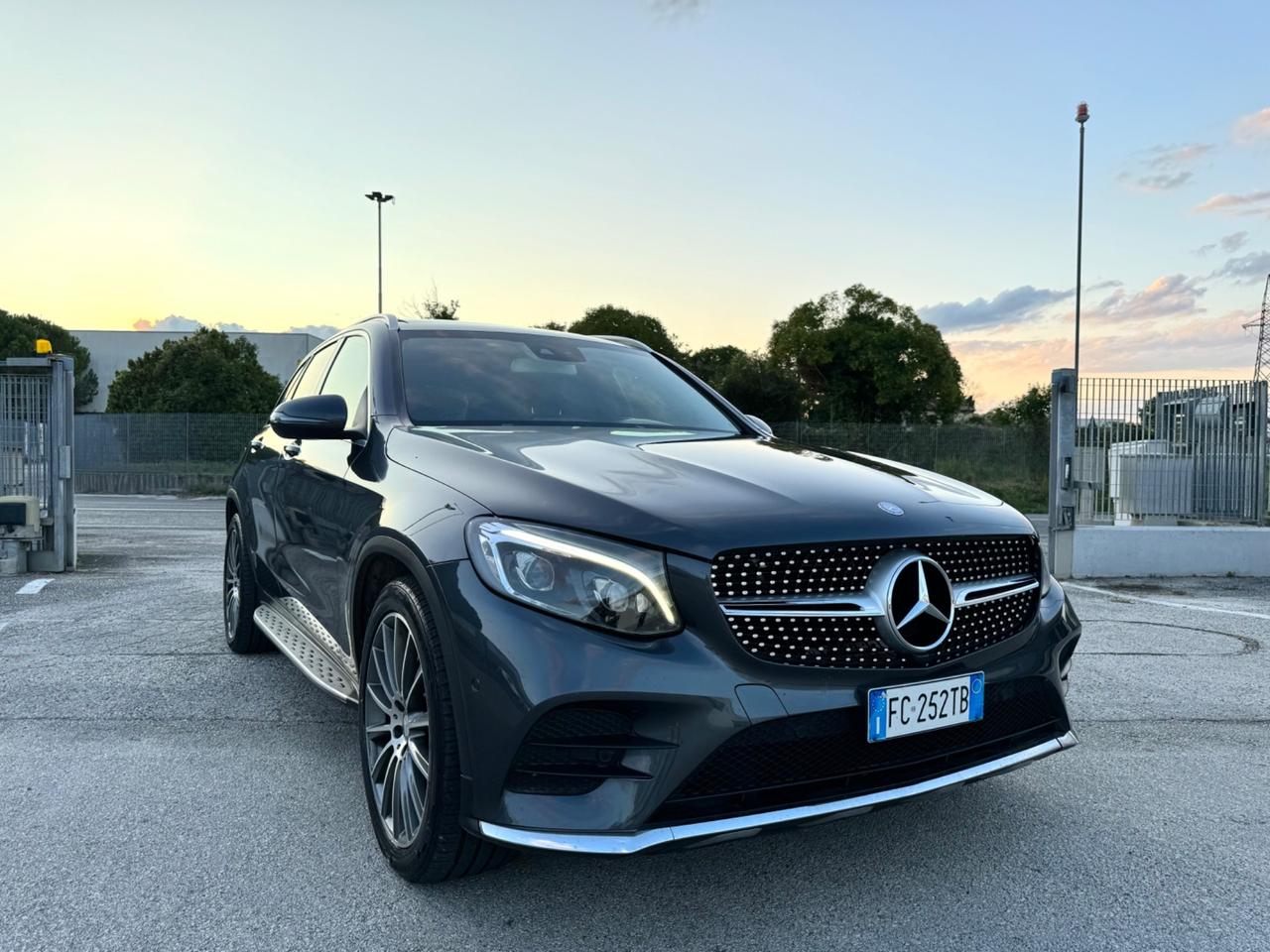 MERCEDES GLC 250d Premium AMG - Tetto Pelle Led 20