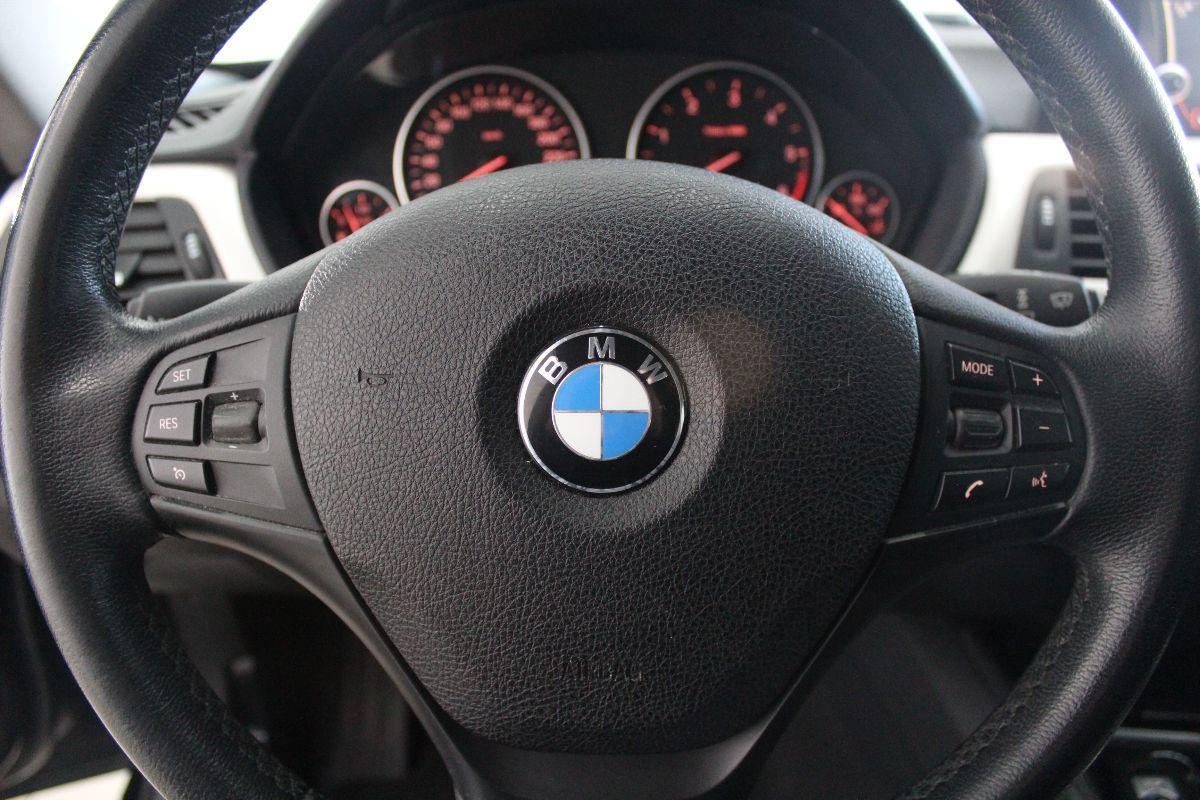 BMW - Serie 3 Touring - 320d Business aut.