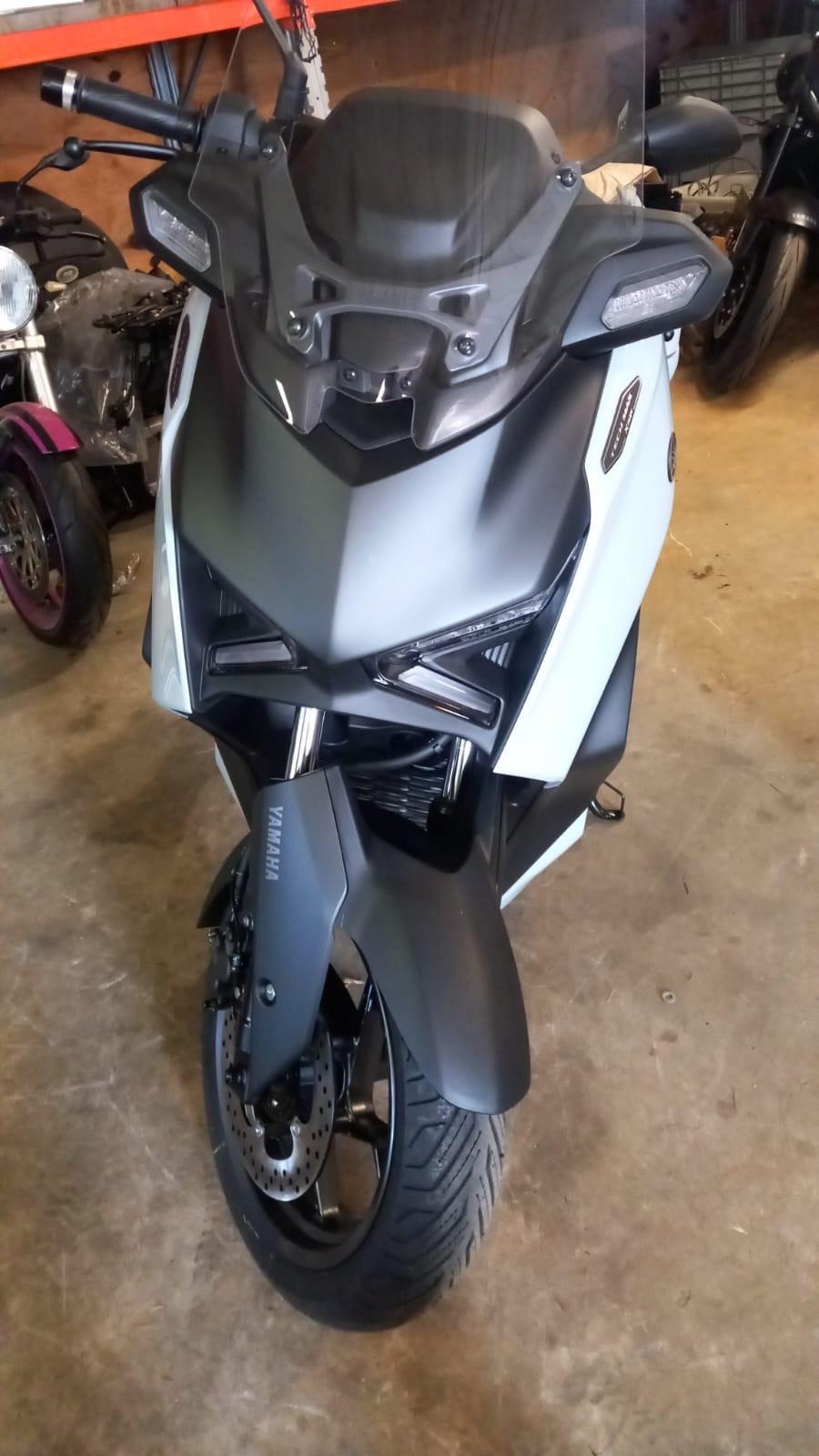 Yamaha X-Max 300 Tech Max