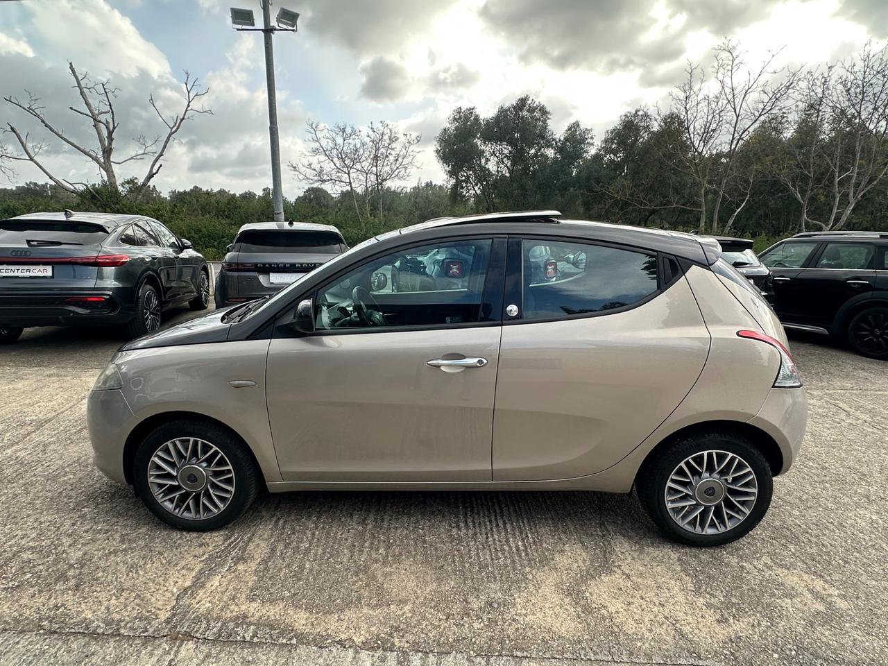 Lancia Ypsilon 1.2 69 CV 5 porte GPL Ecochic Platinum