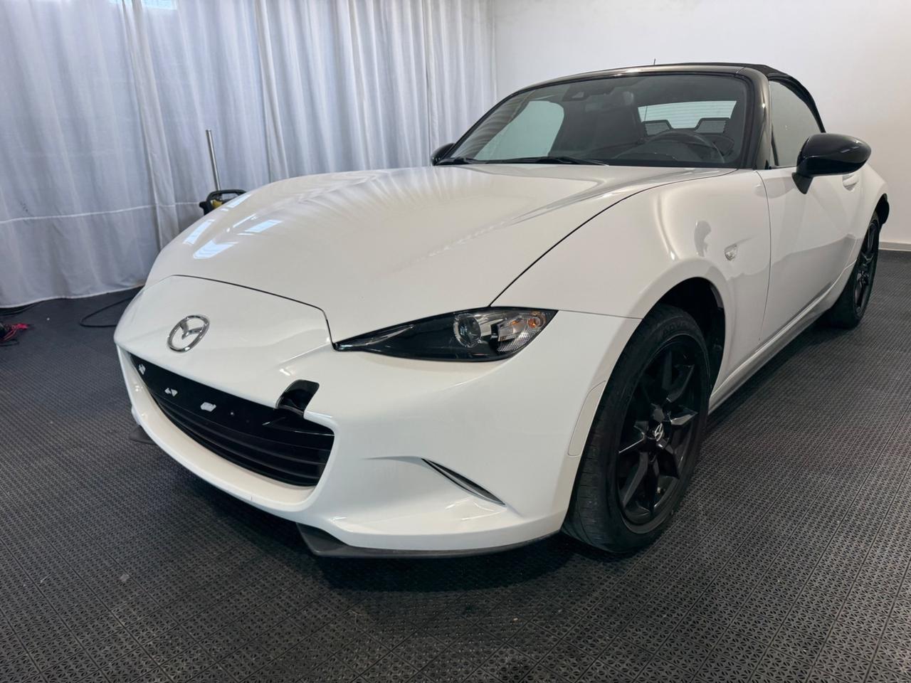 Mazda MX-5 1.5L Skyactiv-G Exceed - Servicebook Mazda