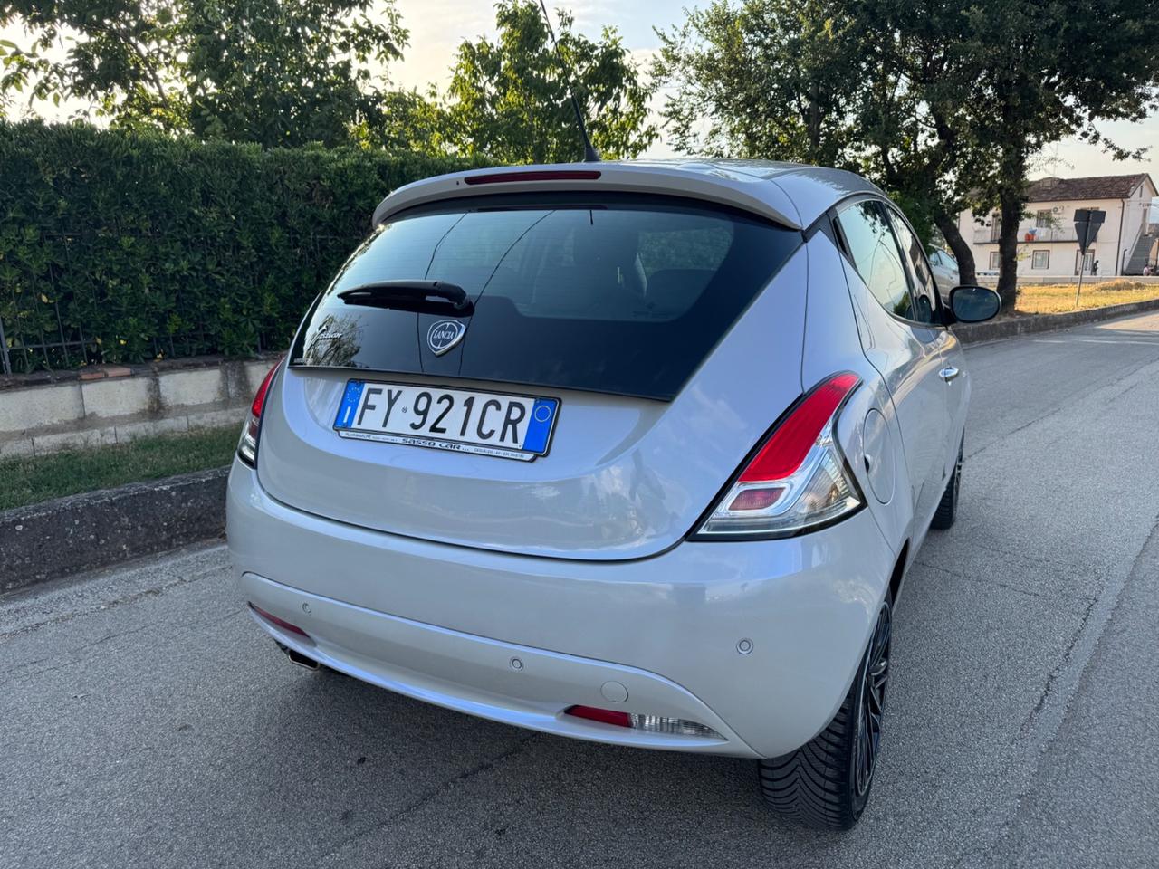 Lancia Ypsilon 1.2 69 CV 5 porte S&S Gold