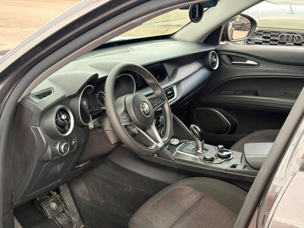 Alfa Romeo Stelvio 2.2 Turbodiesel 190 CV AT8 RWD Business
