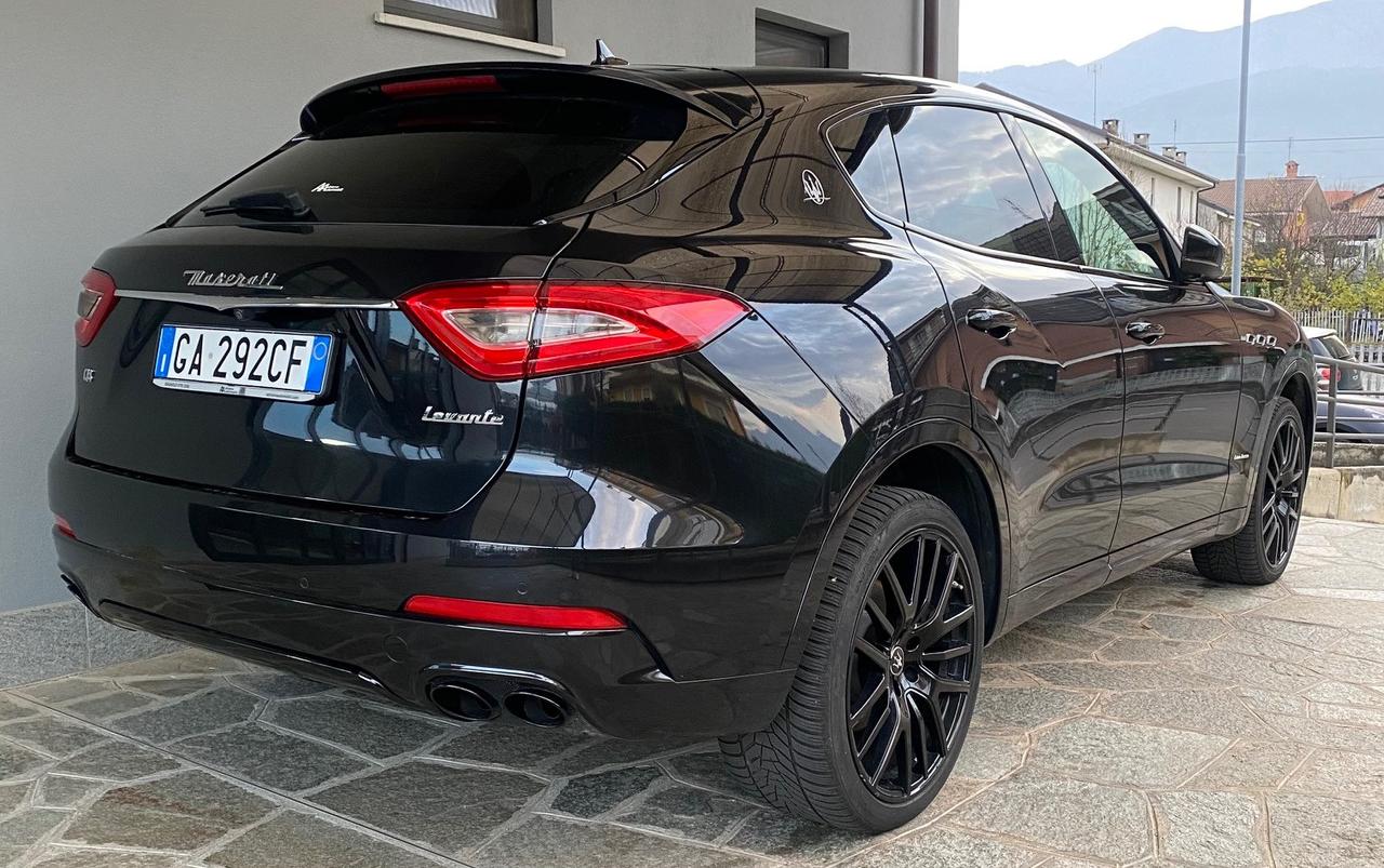 Maserati Levante 3.0 V6 Granlusso 275cv auto my20