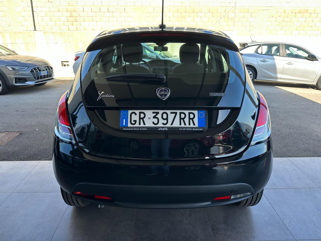Lancia Ypsilon 1.0 firefly hybrid Silver s&s 70cv
