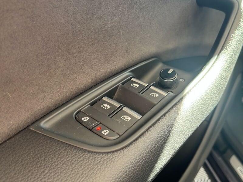 Audi Q8 50 TDI 210kW quattro tip. S Line Edition Black pack