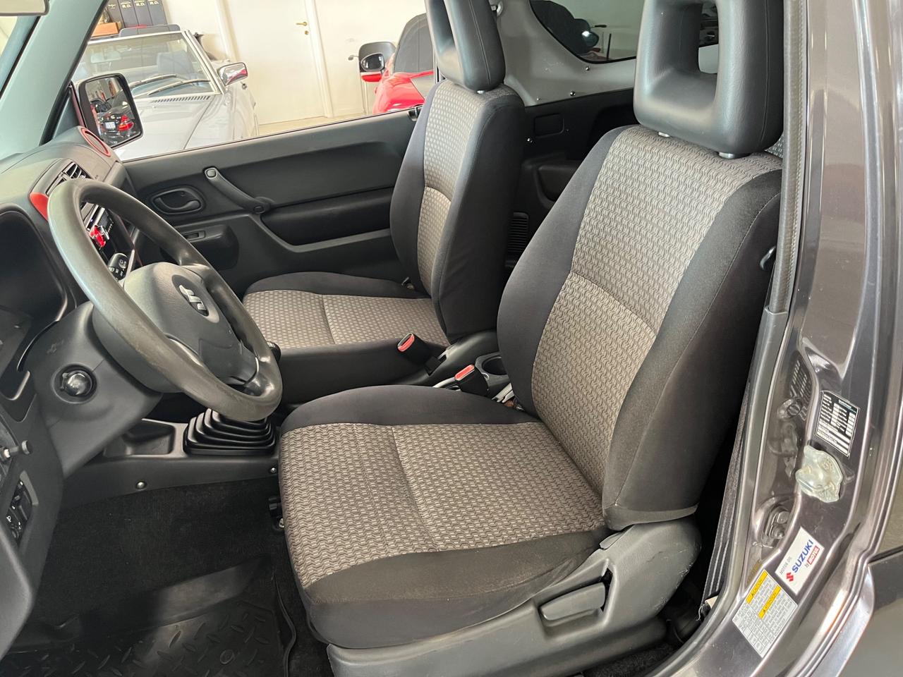 Suzuki Jimny 1.3i 16V 85cv 4WD Special