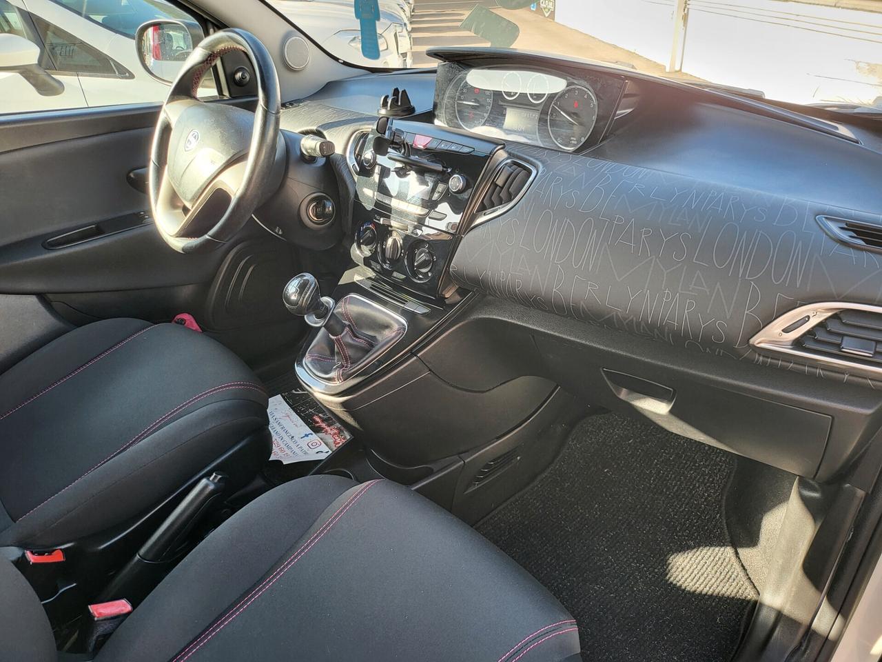 Lancia Ypsilon - 2014 1.2 69 CV 5 porte GPL Ecochic Elefantino