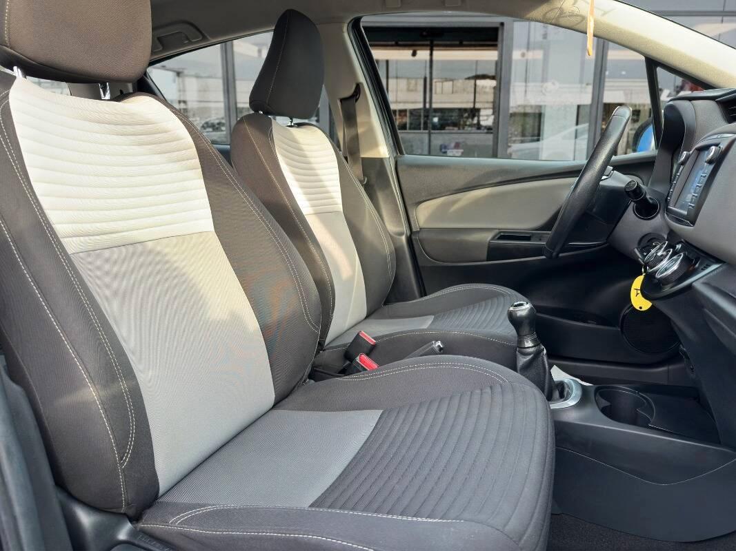 Toyota Yaris 1.0 Cool con Telecamera