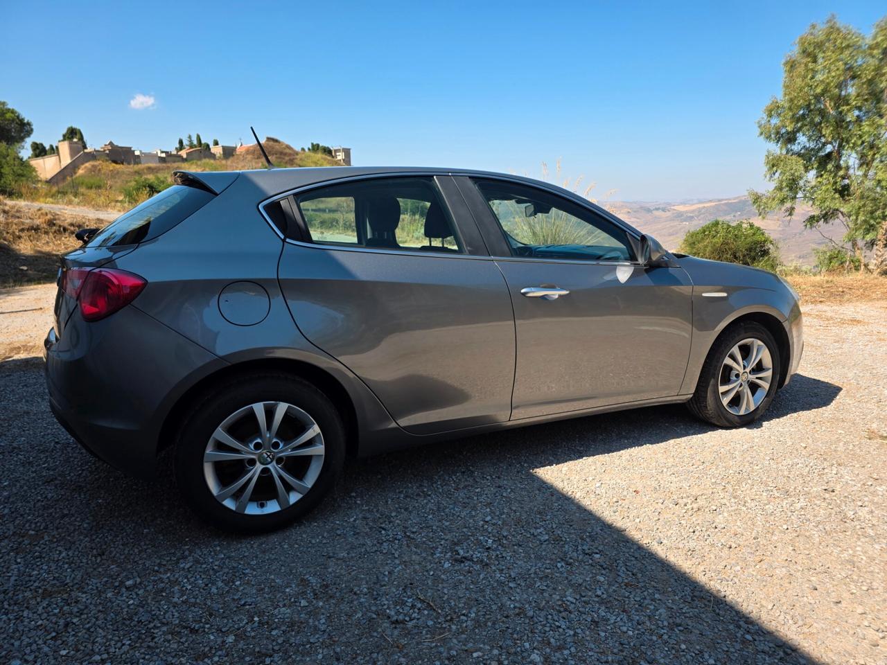 Alfa Romeo Giulietta 1.6 JTDm-2 105 CV Distinctive