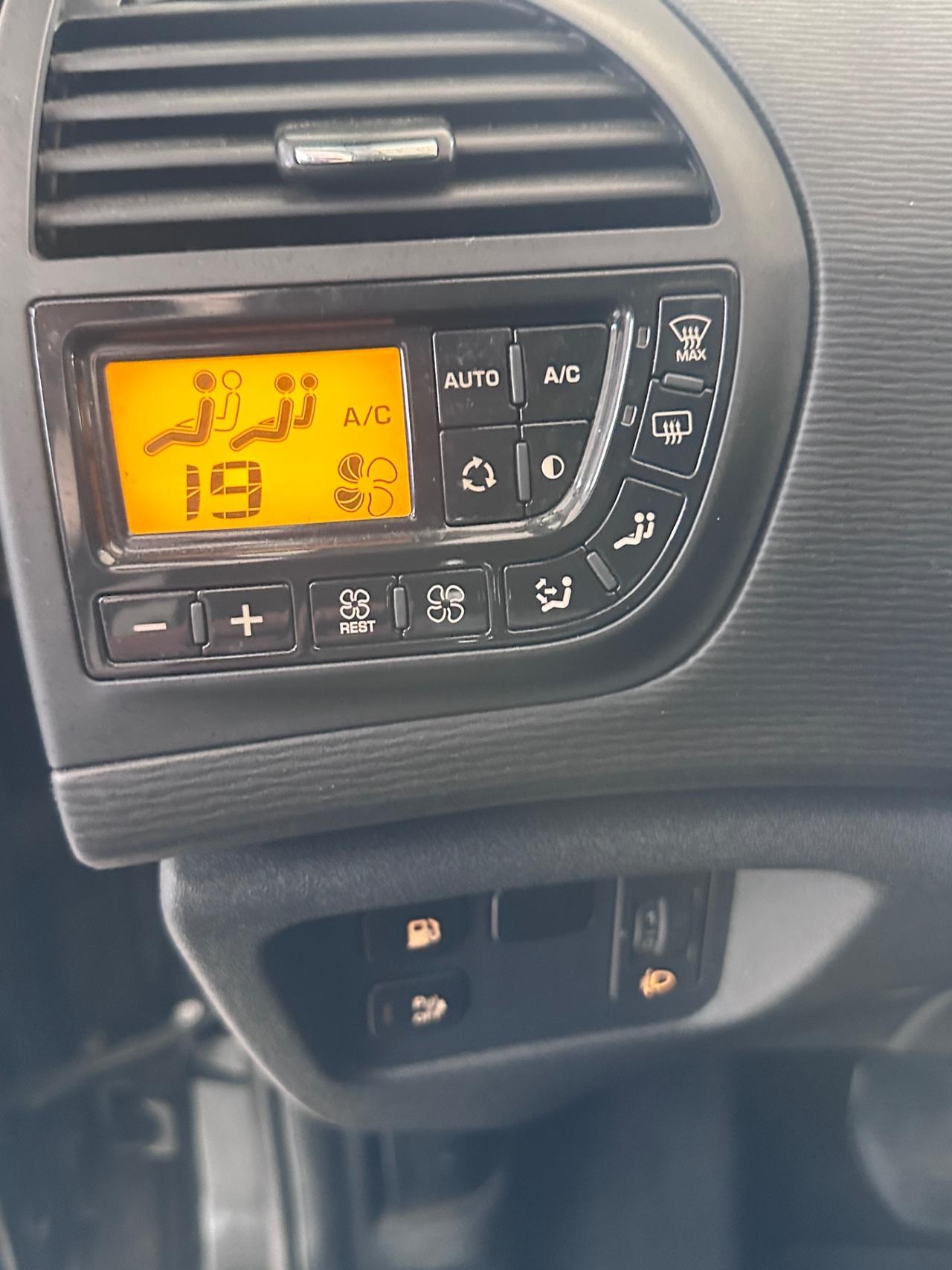 Citroen C4 Picasso 1.6 e-HDi 115 Exclusive