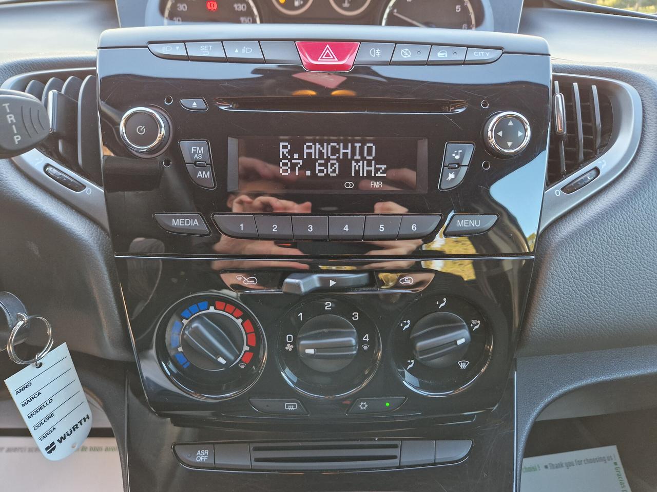 Lancia Ypsilon 1.2 69 CV 5 porte S&S Silver