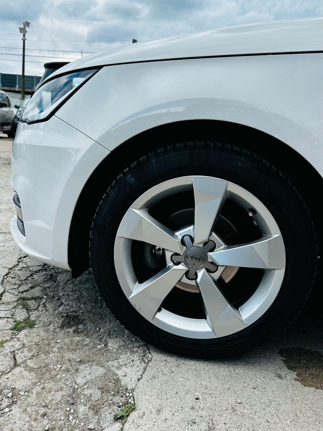 Audi A1 1.0 TFSI ultra S tronic Admired