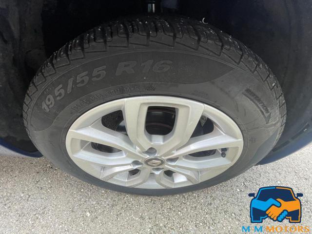 RENAULT Clio neo patentati + garanzia 12 mesi