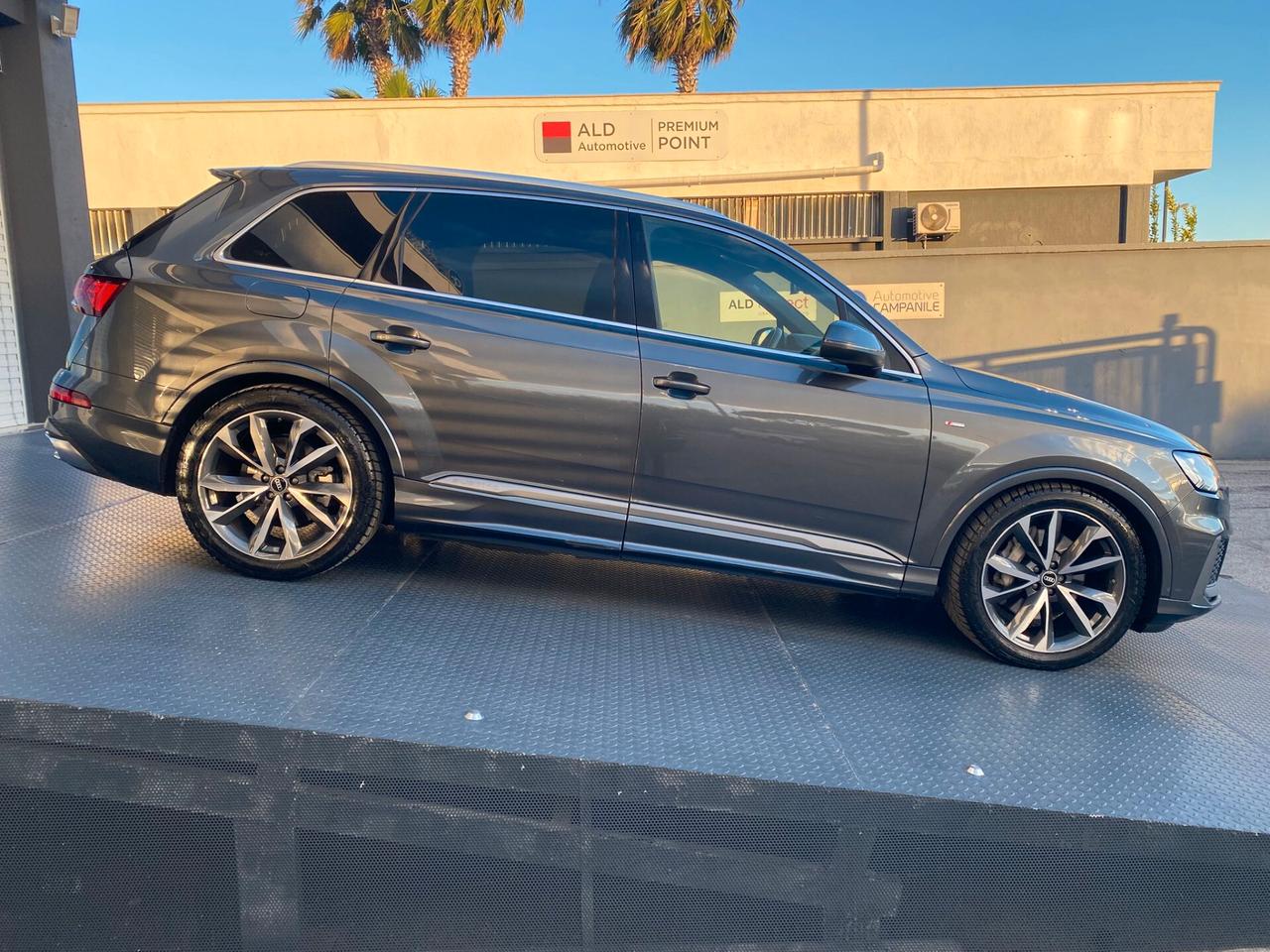 Audi Q7 50 TDI quattro tiptronic Sport Plus