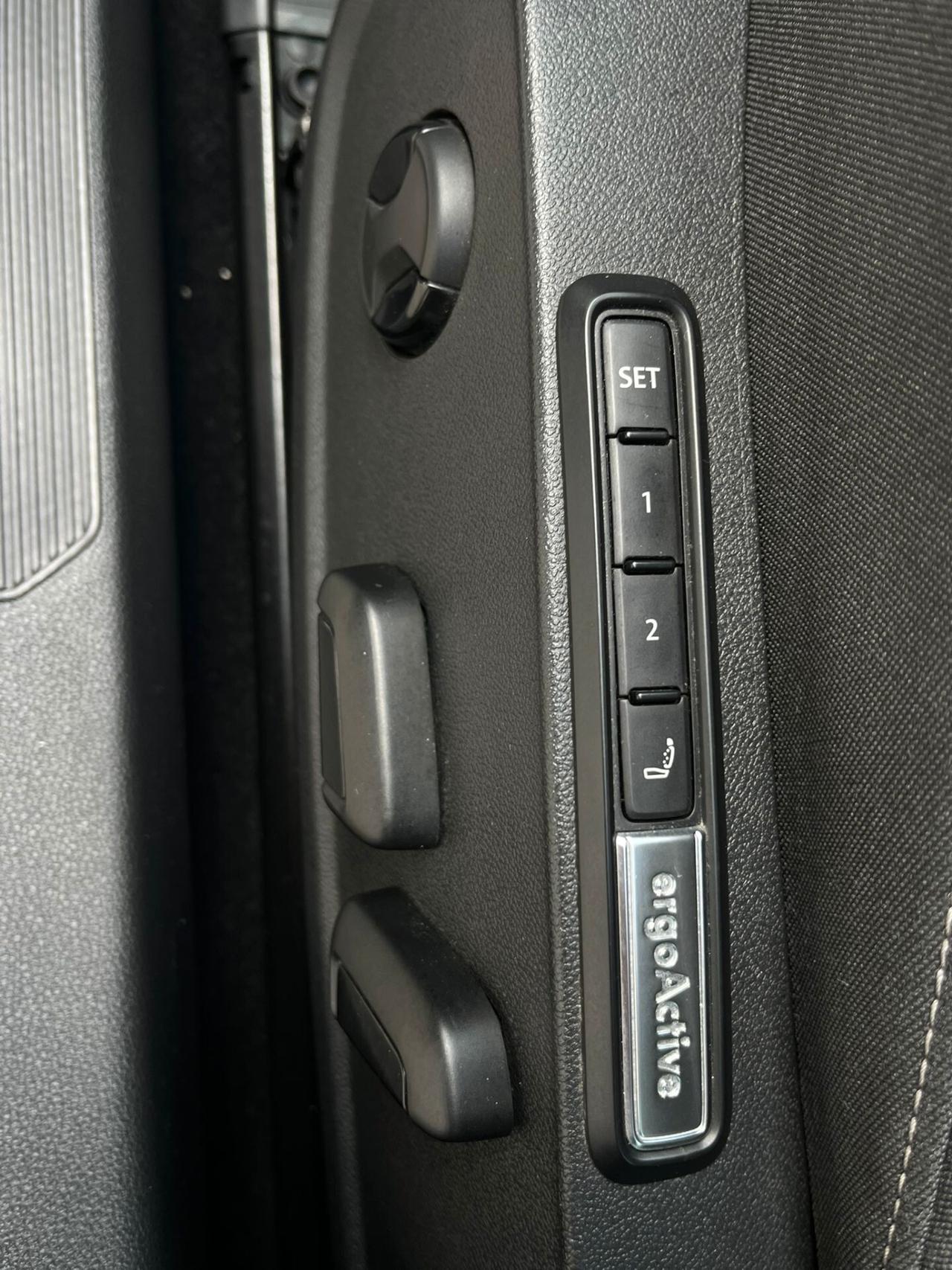 Volkswagen Golf 8 2.0 TDI DSG SCR Style