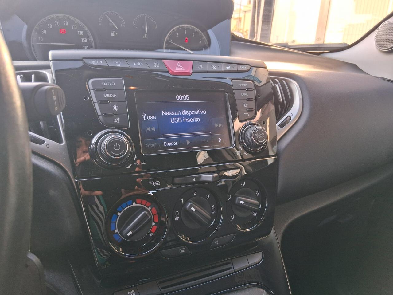 Lancia Ypsilon 1.2 69 CV 5 porte Platinum