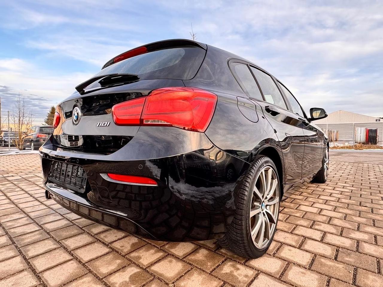 Bmw 118 118i 5p. Advantage