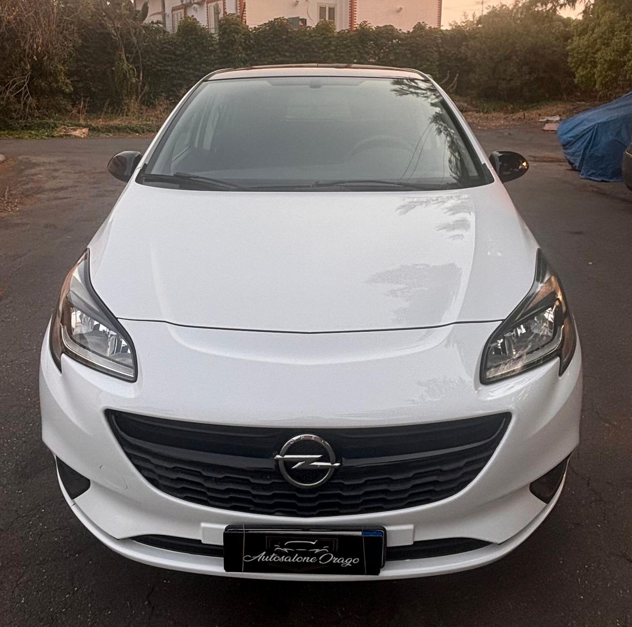 Opel Corsa 1.2 5 porte b-Color