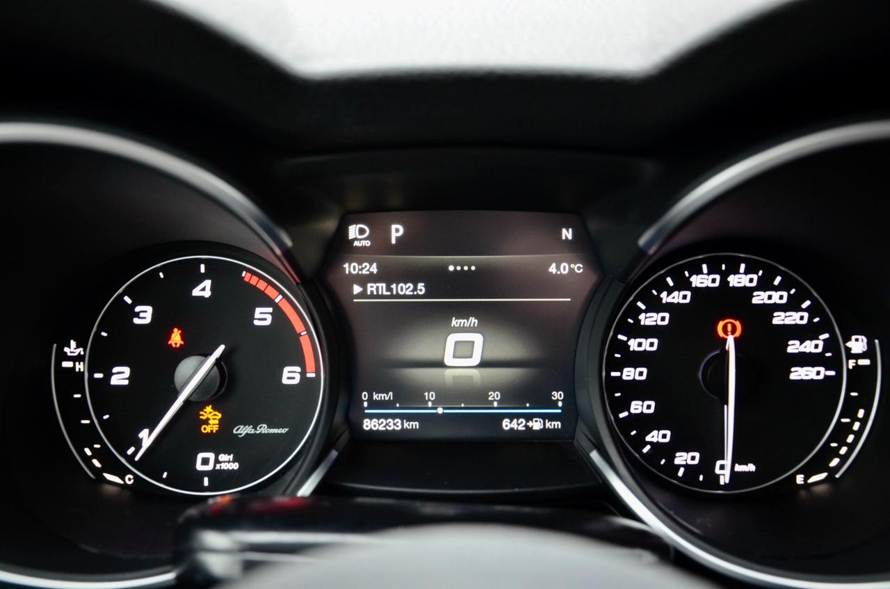 ALFA ROMEO STELVIO 2.2 t Q4 180cv AUTO, UFF ITALIANA, SERVICE CON FATTURE, 18", RETROCAMERA, PERMUTE