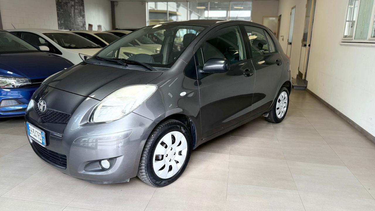 Toyota Yaris 1.0 5 porte Now