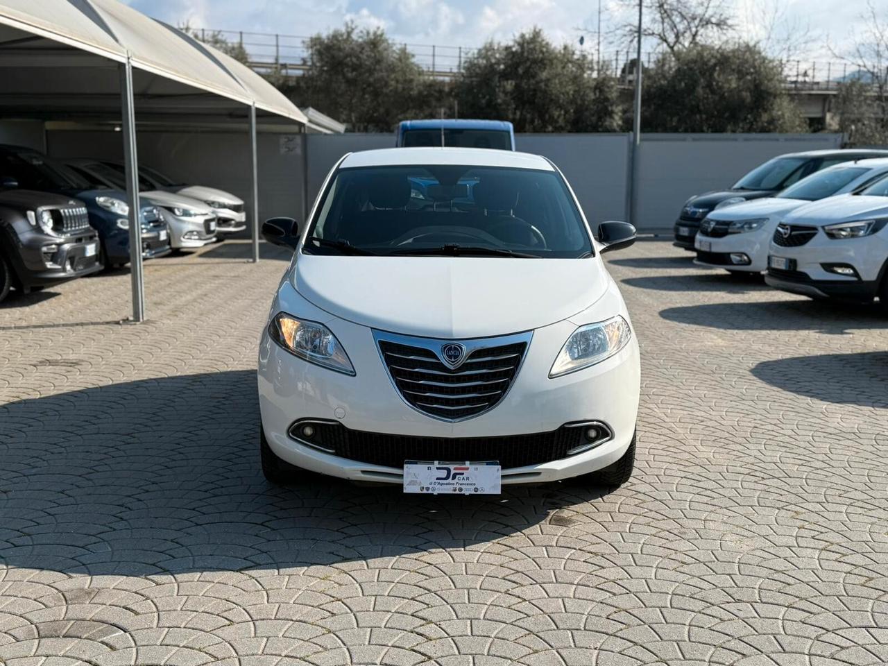 Lancia Ypsilon 1.2 69 CV 5 porte