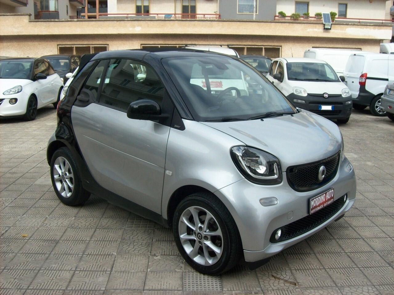 Smart ForTwo Cabrio 1.0 twinamic 71CV Passion