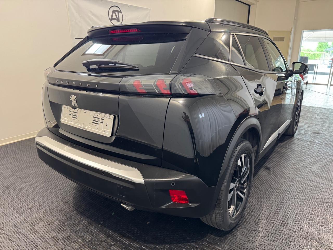 Peugeot 2008 BlueHDi 130 S&S EAT8 Allure