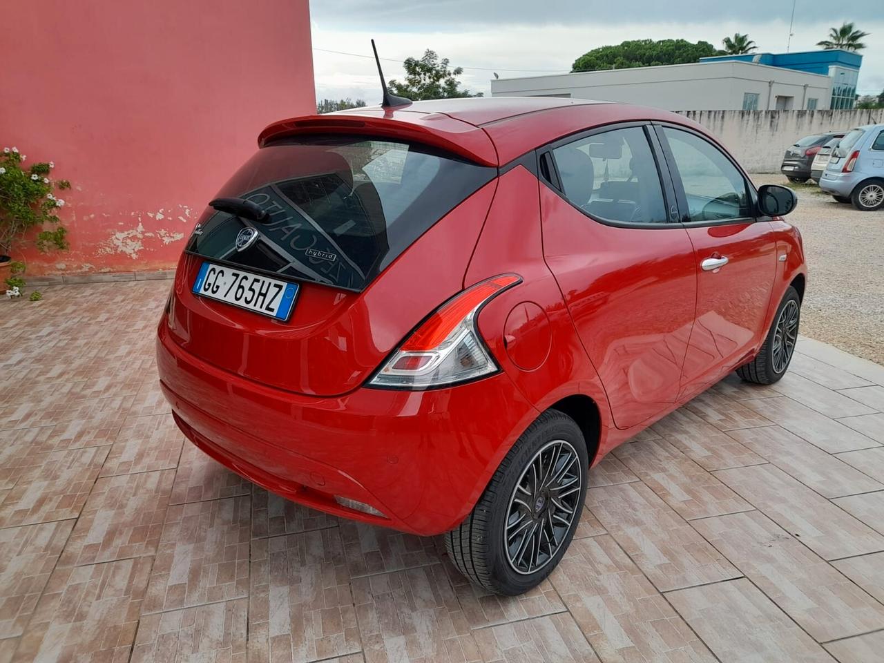 Lancia Ypsilon Lancia Ypsilon 1.0 FireFly Hybrid 69 cv Oro