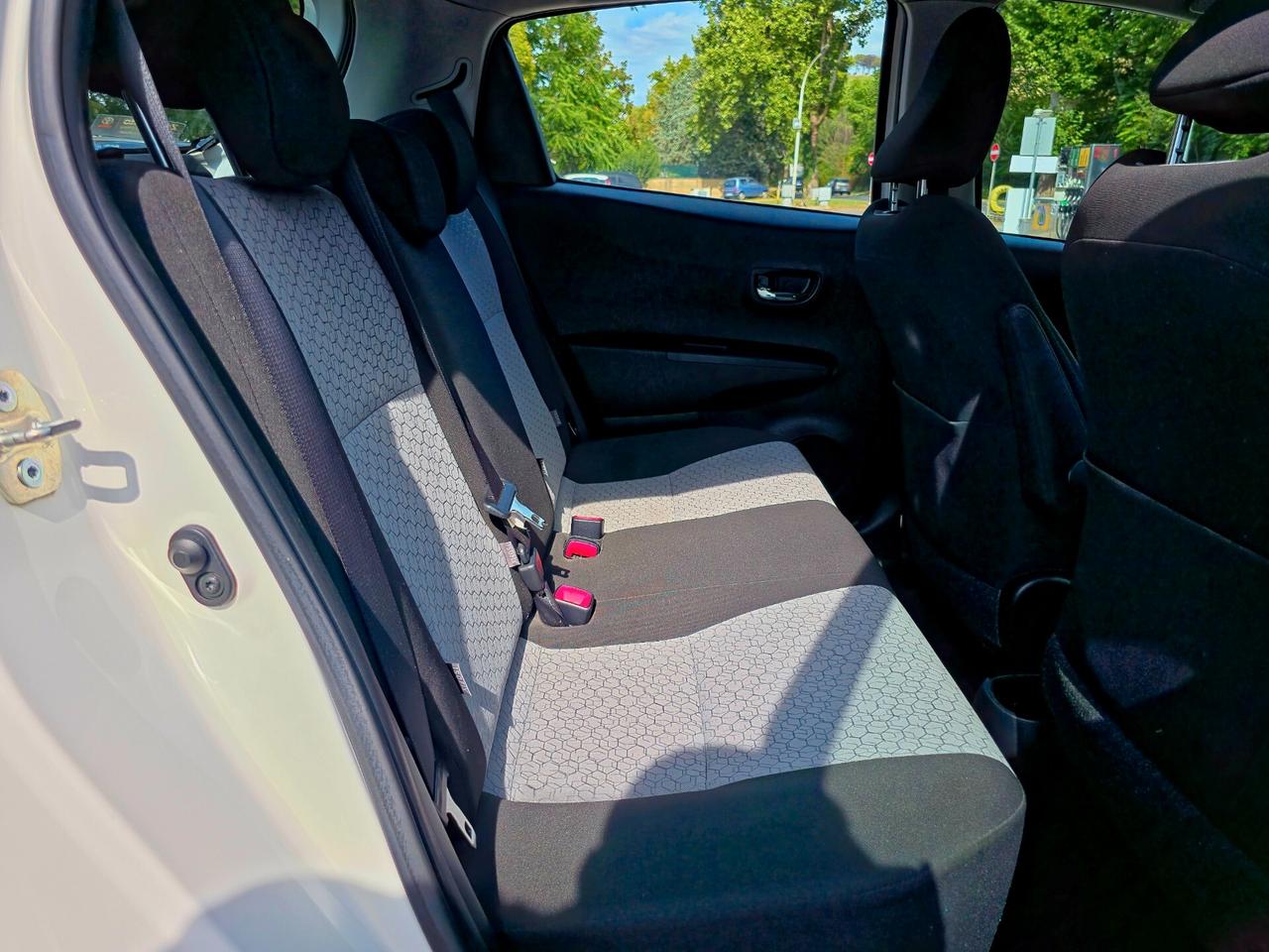 Toyota Yaris 1.0 5 porte Lounge 2012-E5B Manuale NEO