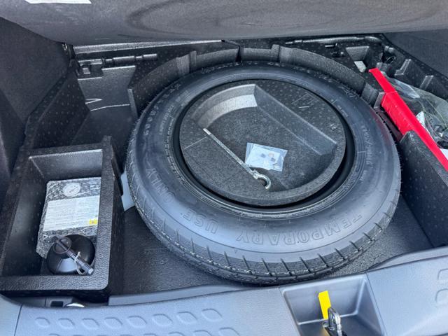 TOYOTA C-HR 1.8 HYBRID E-CVT+NAVI+RCAM+SED.RISCALD.LED